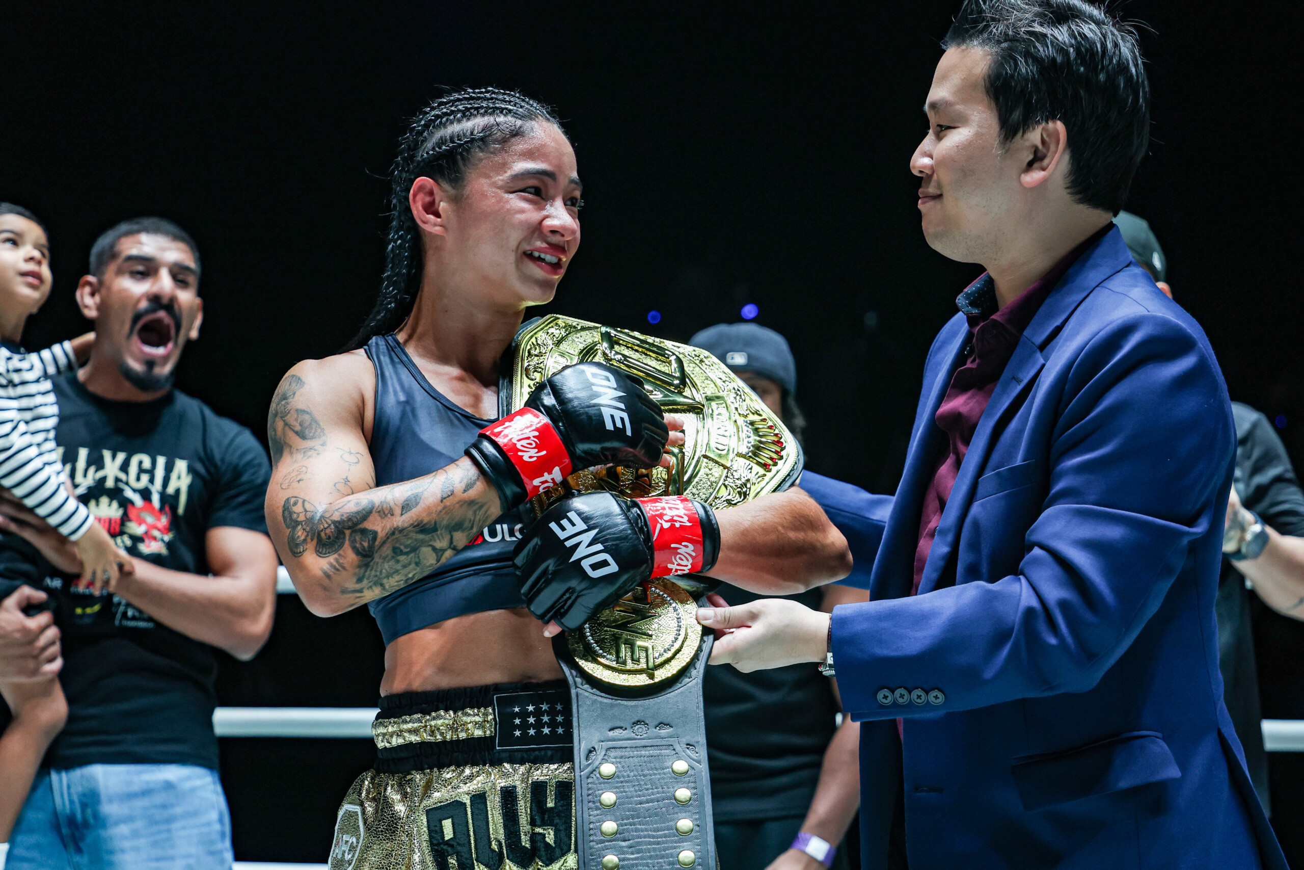 Allycia Hellen Rodrigues Johanna Persson ONE Fight Night 33 13