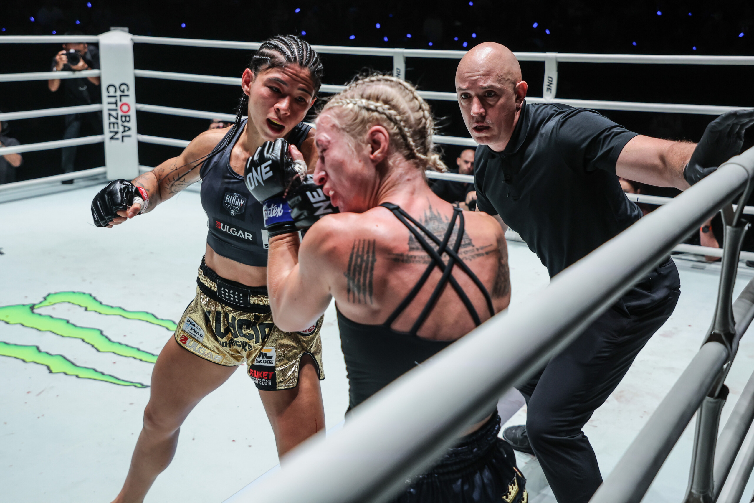 Allycia Hellen Rodrigues Johanna Persson ONE Fight Night 33 7