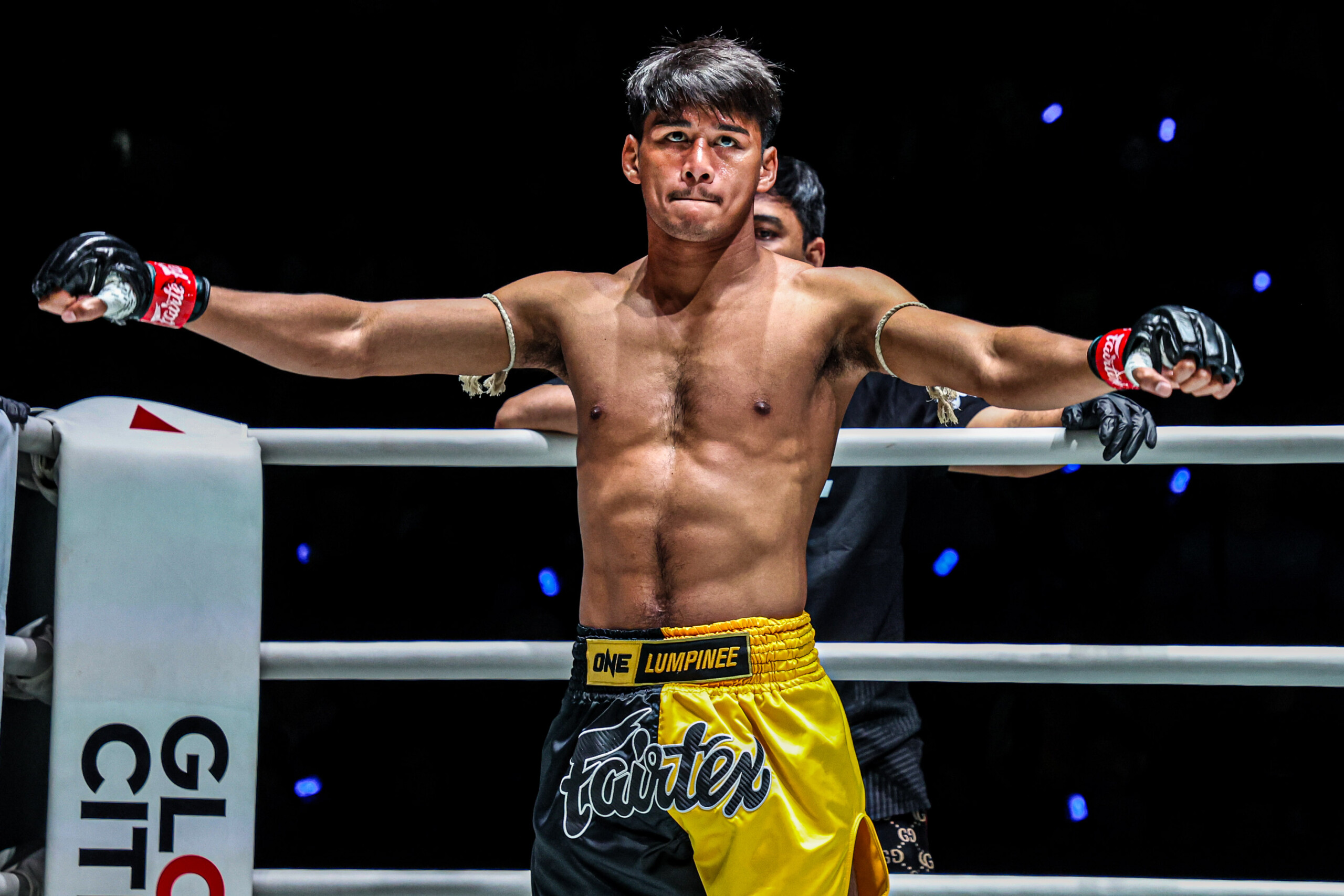 Decho Por Borirak Isannuea Tor Tanjaroen ONE Friday Fights 113 33