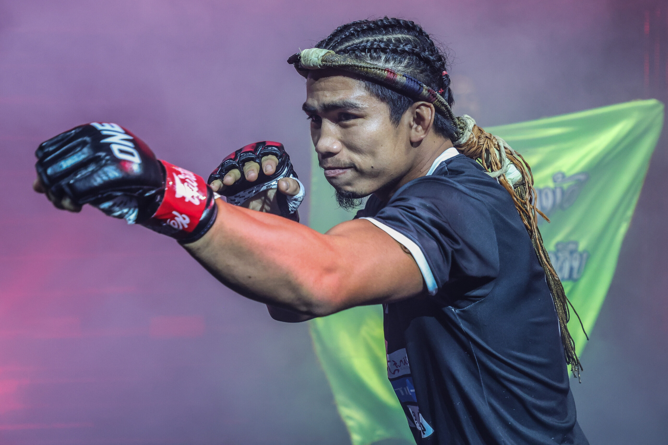 Pompet PK Saenchai Suriyanlek Por Yenying ONE Friday Fights 54 19