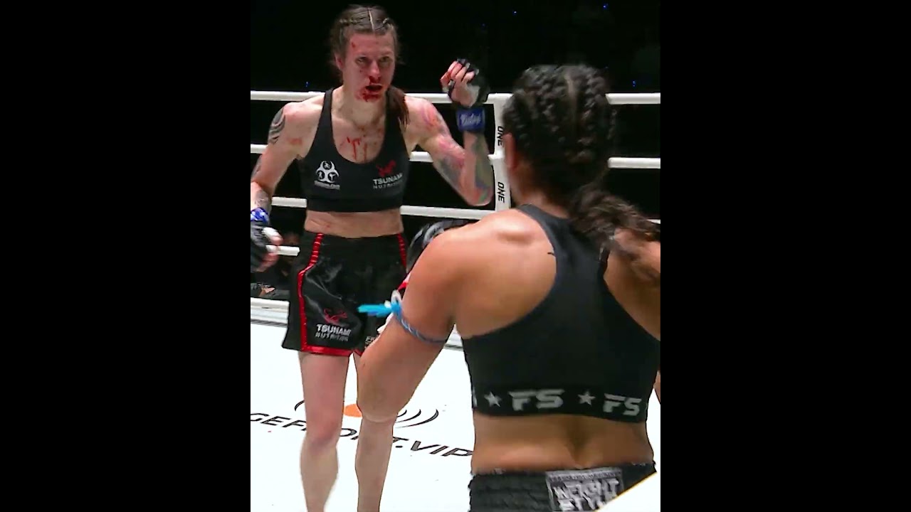 Relive all the action from the fierce Muay Thai war between Jackie Buntan and Martine Michieletto!