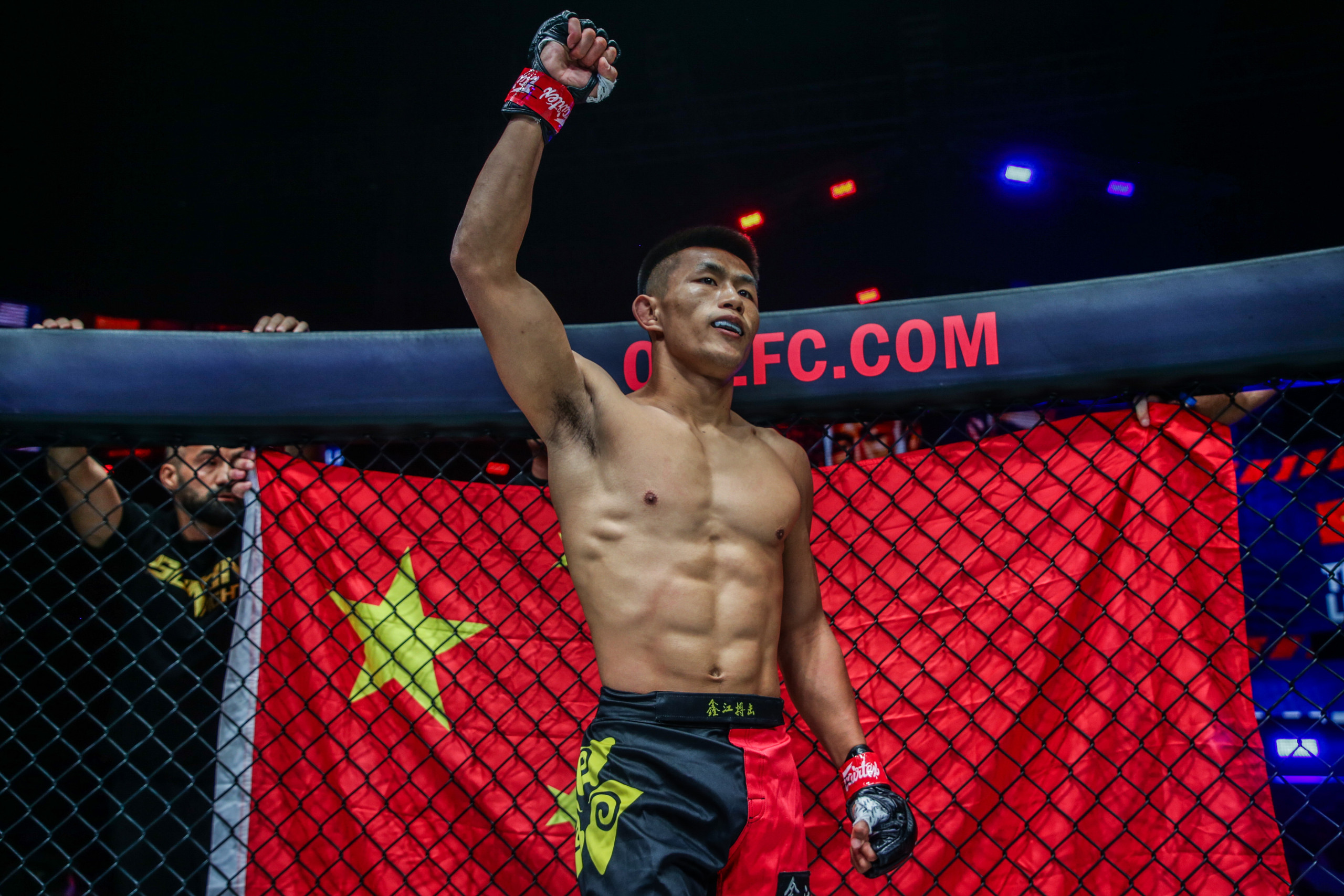 Tang Kai Thanh Le ONE 166 6