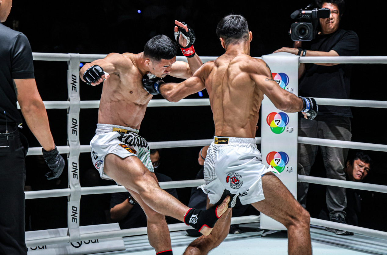 阿卜杜拉·翁达什第三回合KO胜空帕